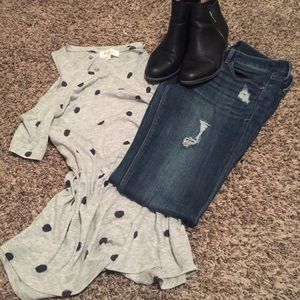 Cold shoulder tee Two by Vince Camuto size medium